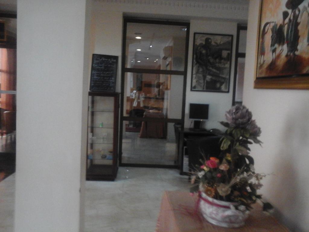 Hotel Mansel Yaoundé Kültér fotó
