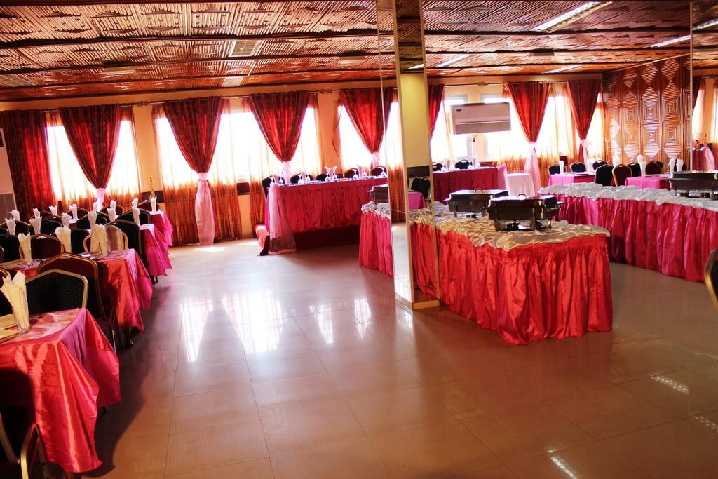 Hotel Mansel Yaoundé Kültér fotó