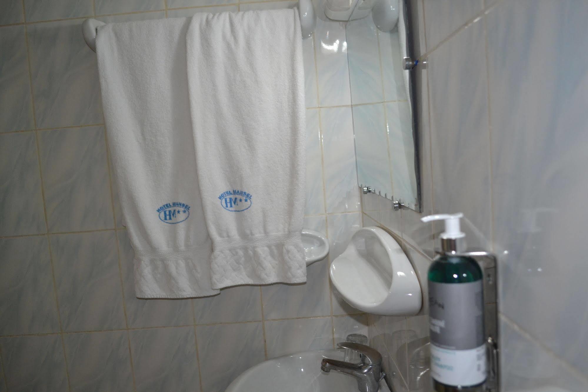 Hotel Mansel Yaoundé Kültér fotó