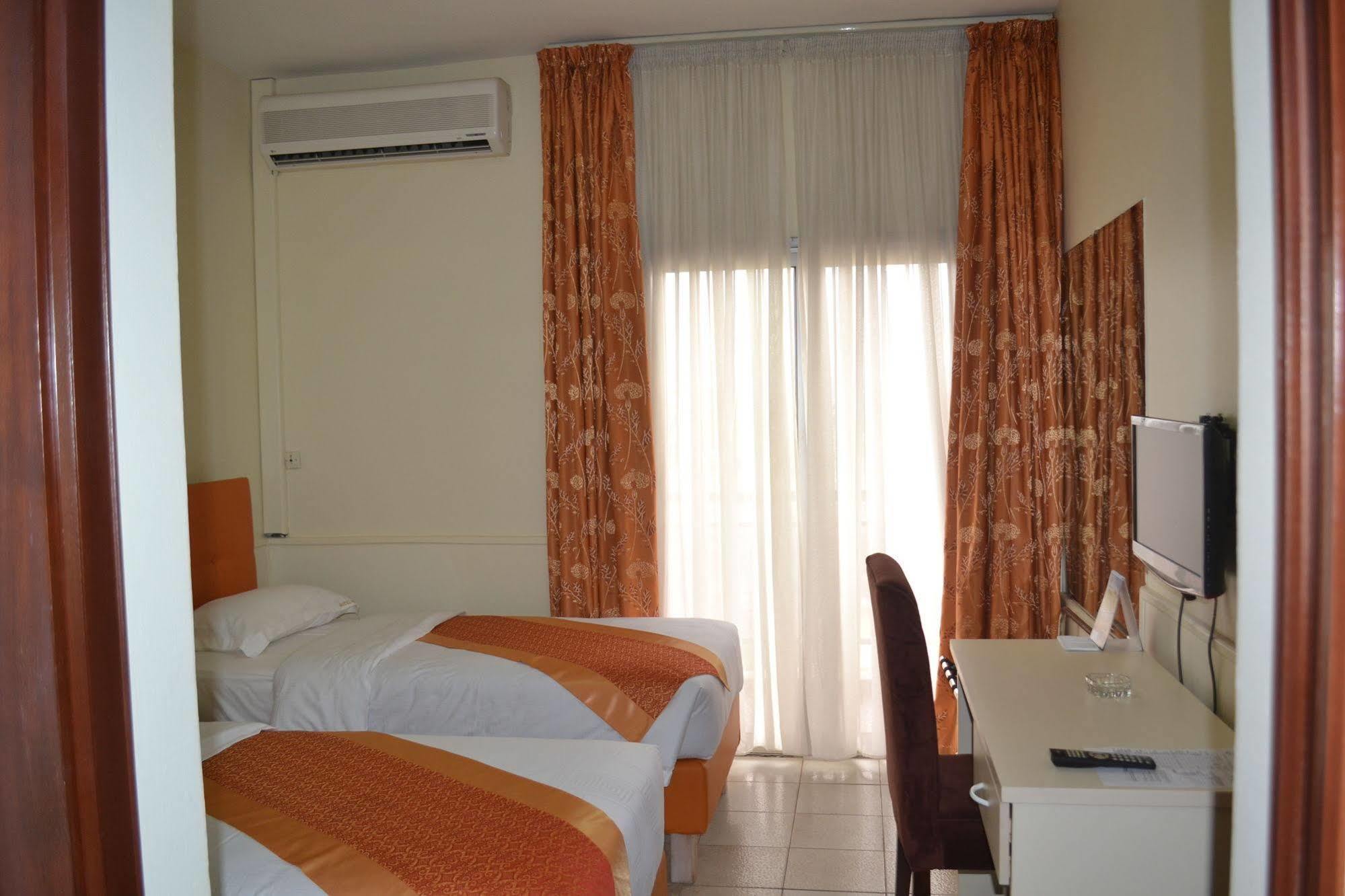Hotel Mansel Yaoundé Kültér fotó